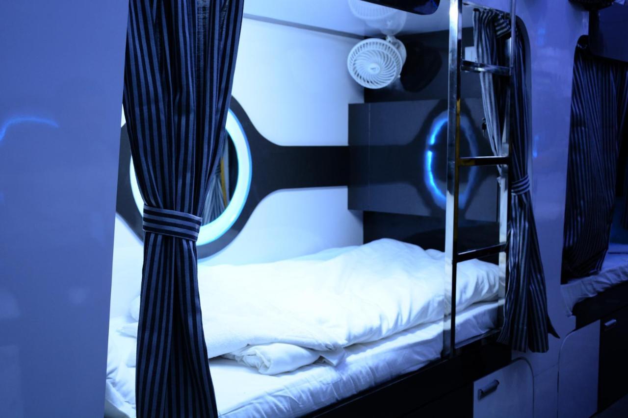 Ocean Dormitory Mumbai  Buitenkant foto