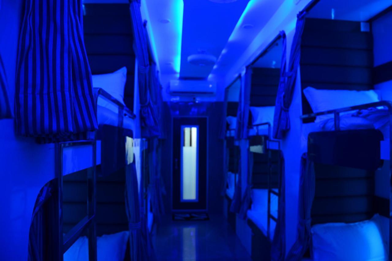 Ocean Dormitory Mumbai  Buitenkant foto