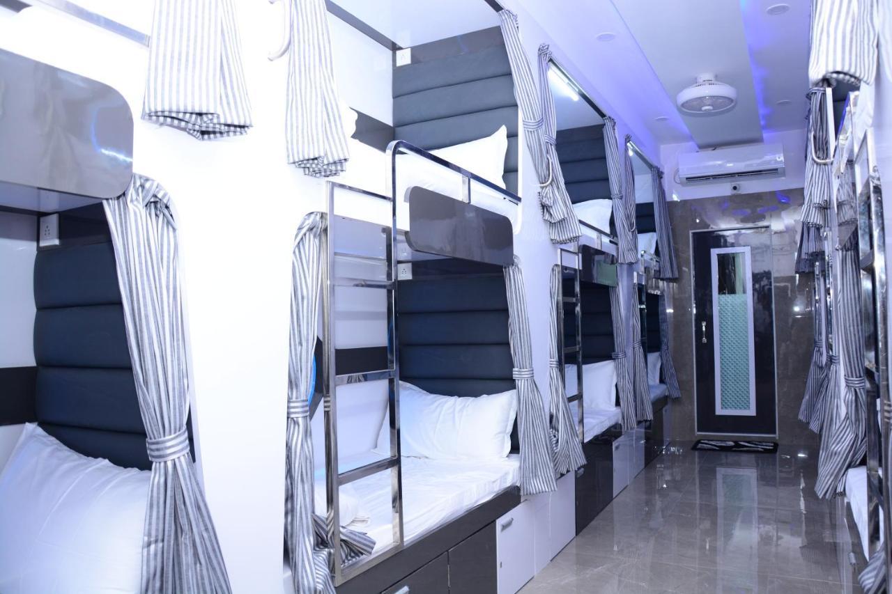 Ocean Dormitory Mumbai  Buitenkant foto