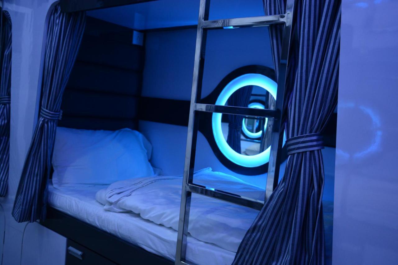 Ocean Dormitory Mumbai  Buitenkant foto